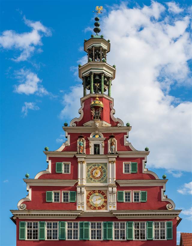 Das Alte Rathaus in Esslingen im Abendlicht